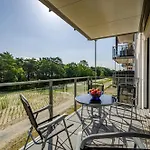 Prora - Stilvolle Ferienwohnung mit Meerblick, E-Ladesaeule und Gemeinschaftssauna - Arkonas Strandperle Apartment